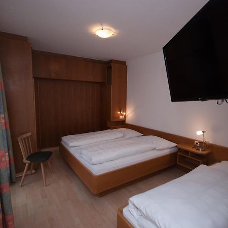 Garni Hofer Aparthotel Sexten Exterior photo