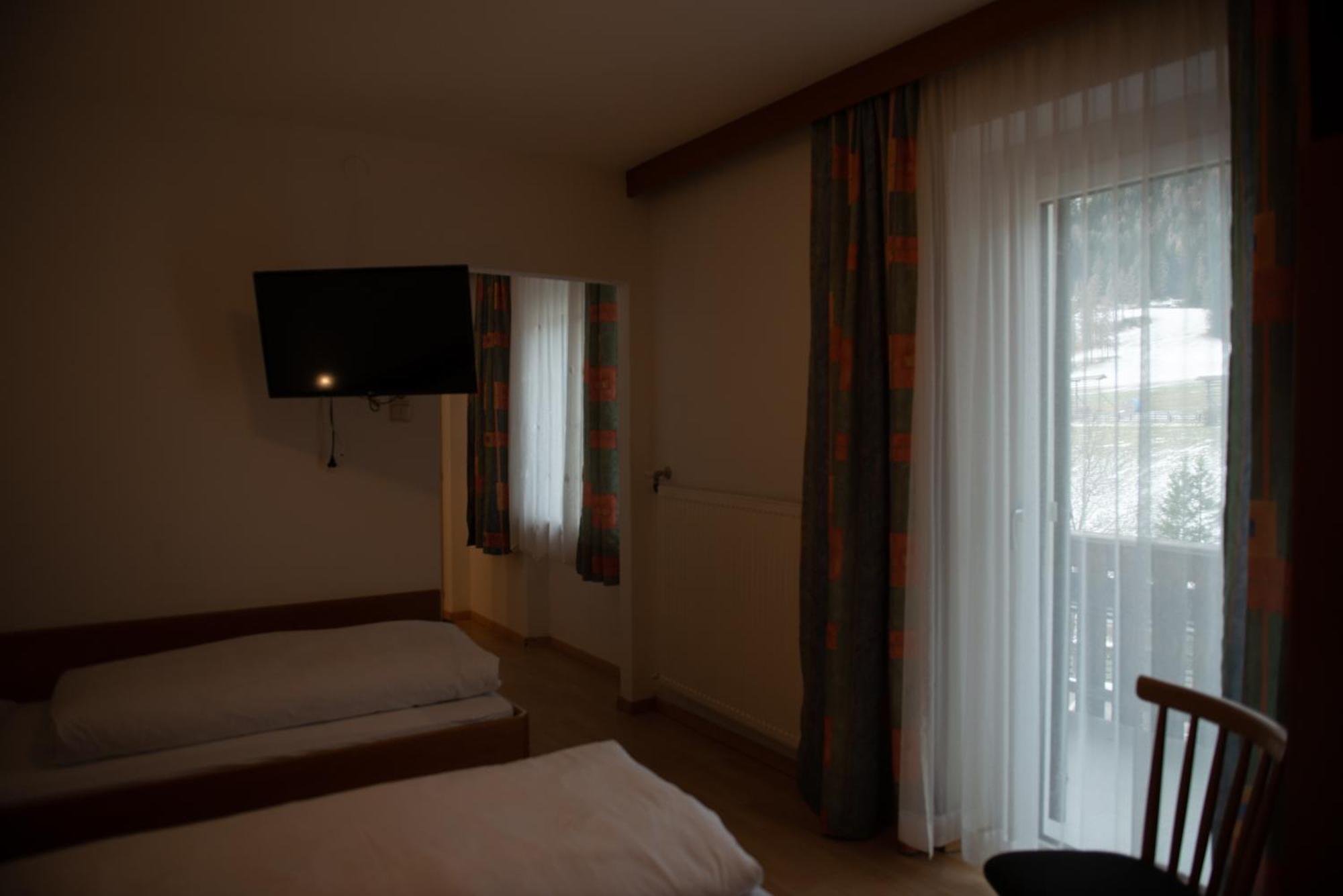Garni Hofer Aparthotel Sexten Exterior photo