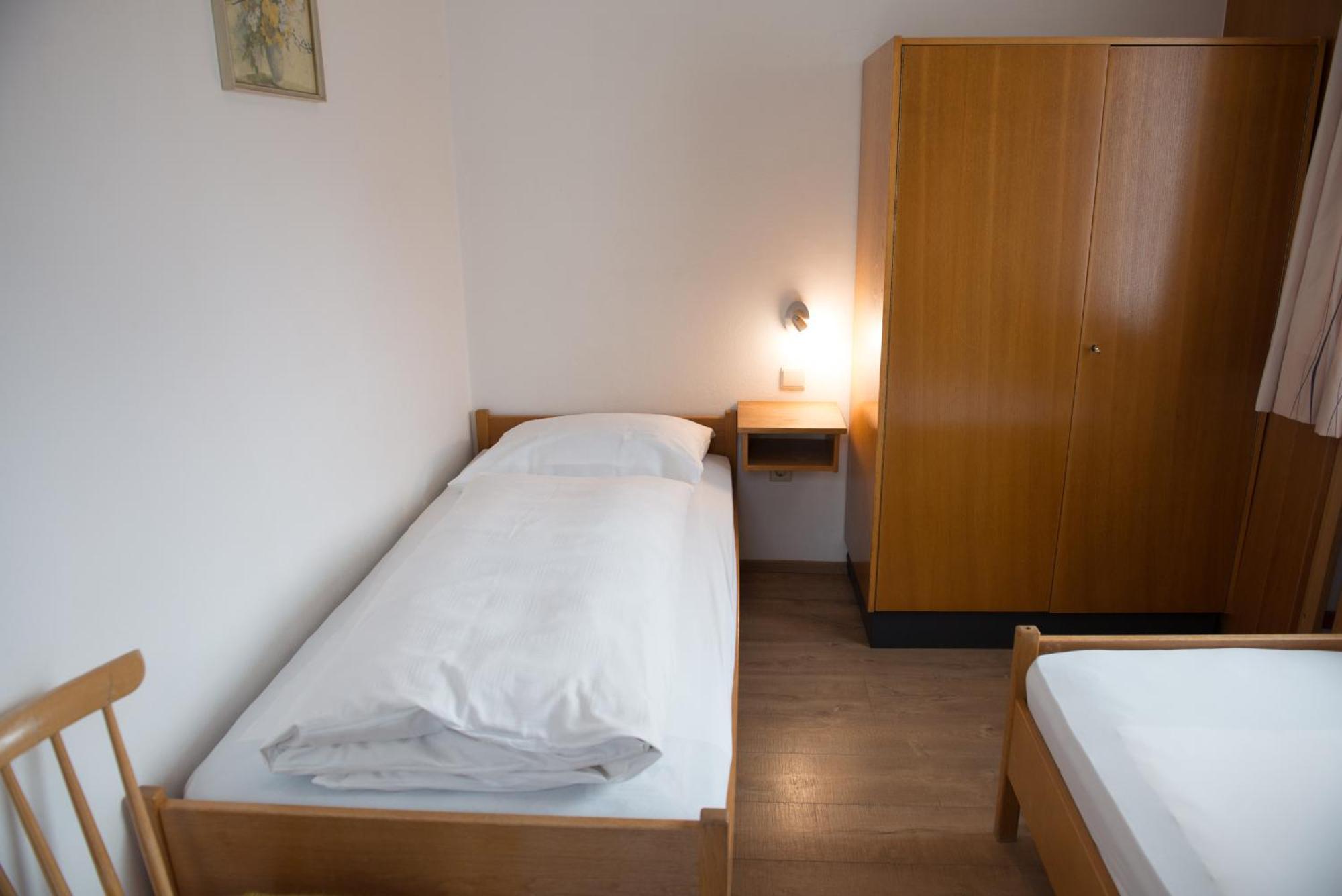 Garni Hofer Aparthotel Sexten Exterior photo